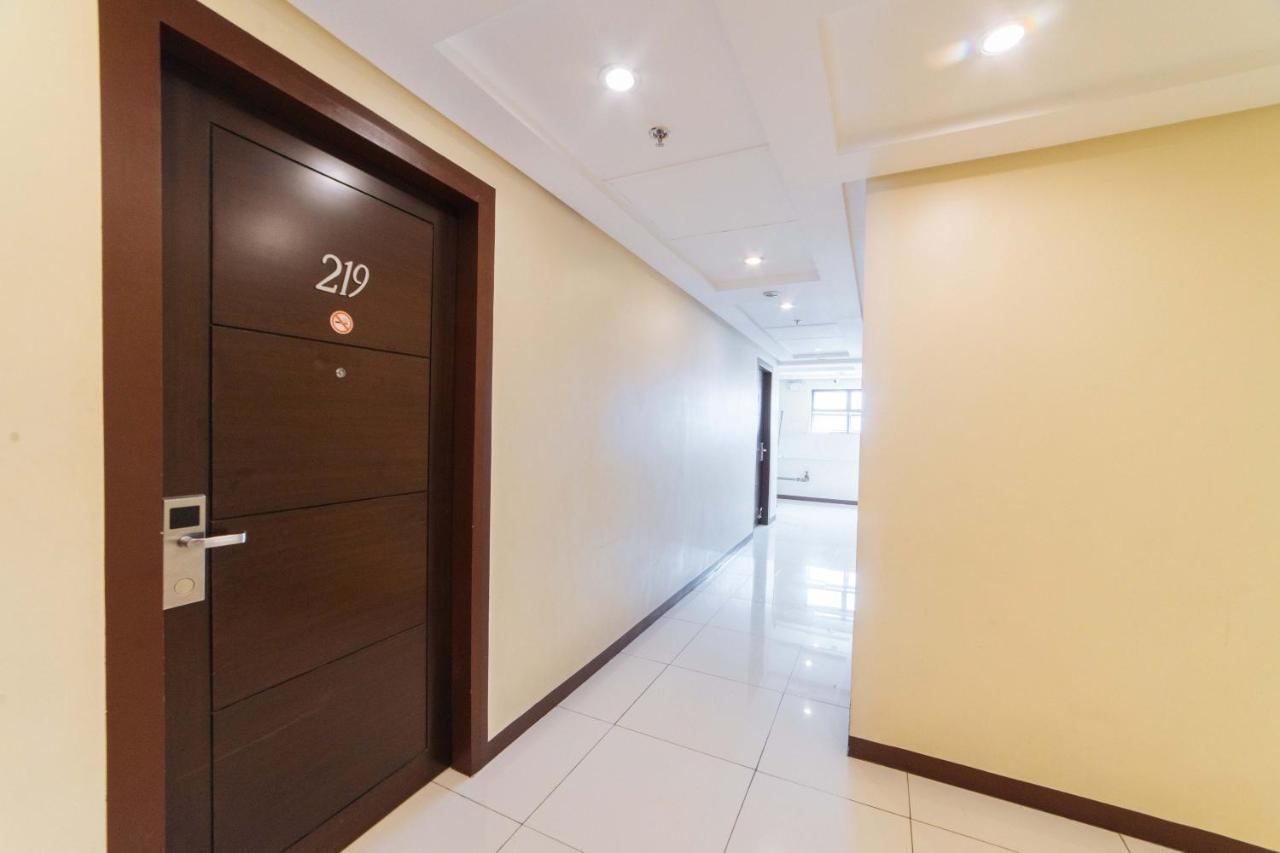 Reddoorz Near Victoria Mall Davao Exterior foto