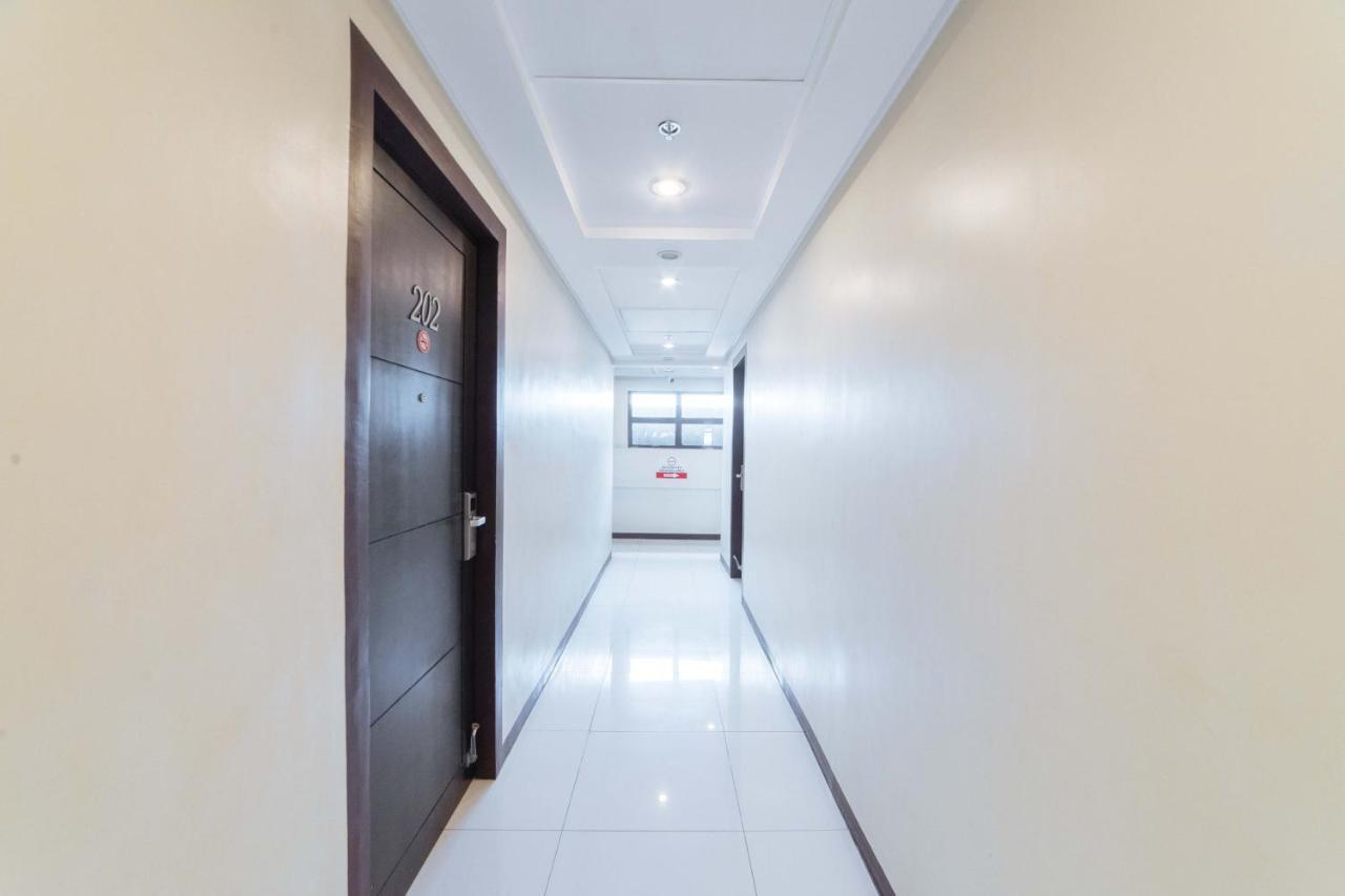 Reddoorz Near Victoria Mall Davao Exterior foto