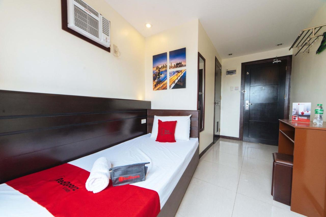 Reddoorz Near Victoria Mall Davao Exterior foto